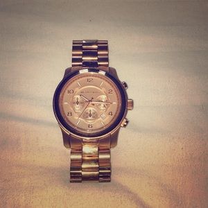 Rose gold Micheal Kors oversized watch
